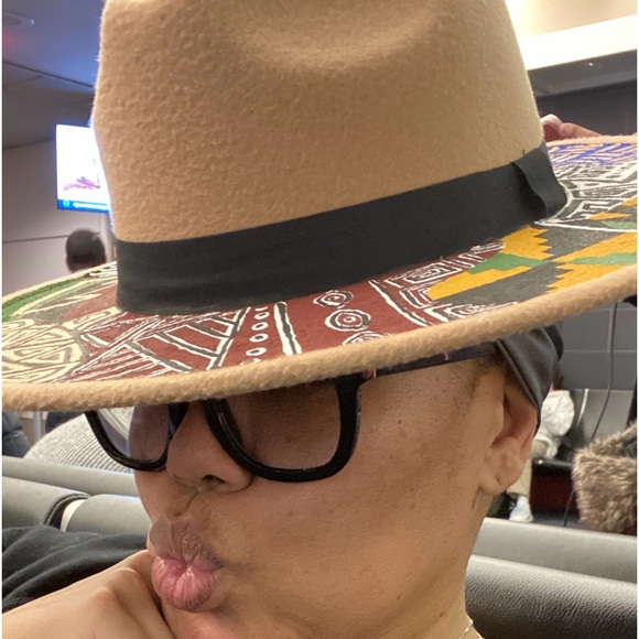 Custom Queen Fedora - Picture 8 of 9